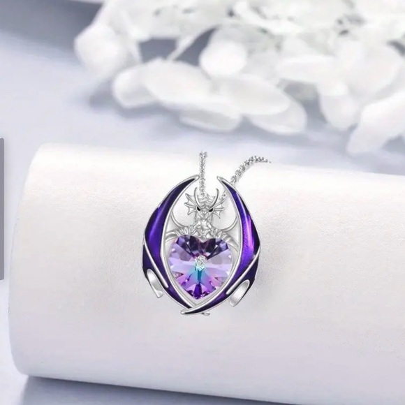 Silver and Purple Heart Pendant Necklace. (Box not included) - Picture 4 of 5